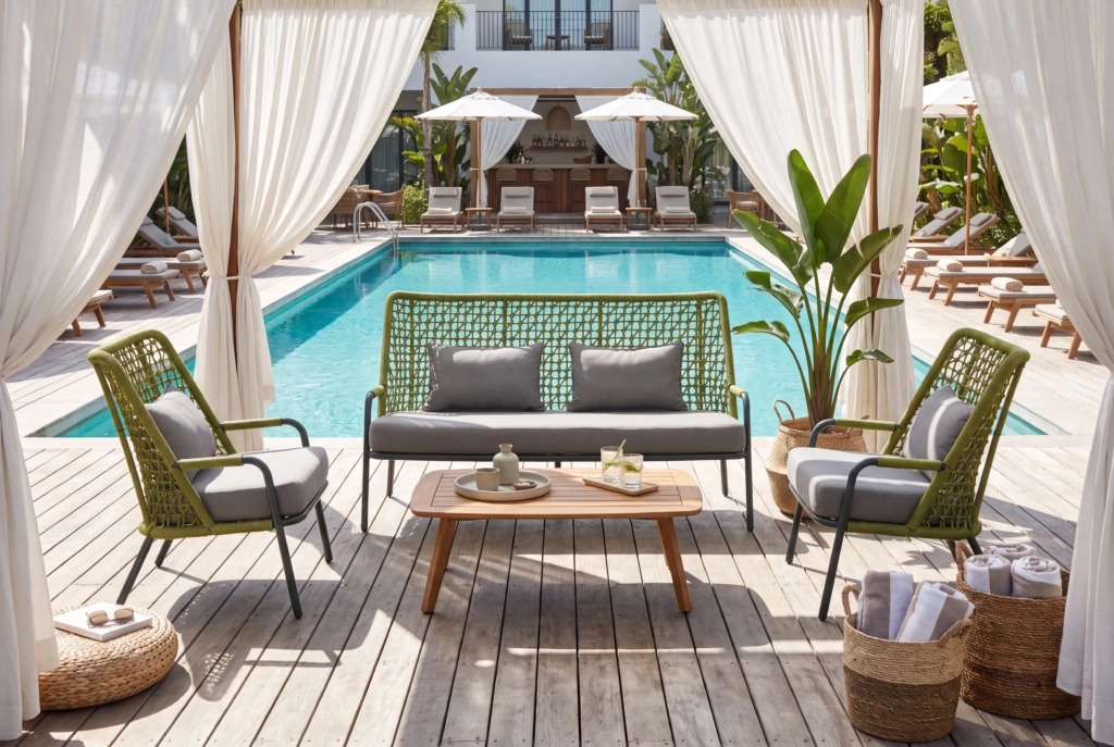 Banyantree 2-Seat Sofa setting