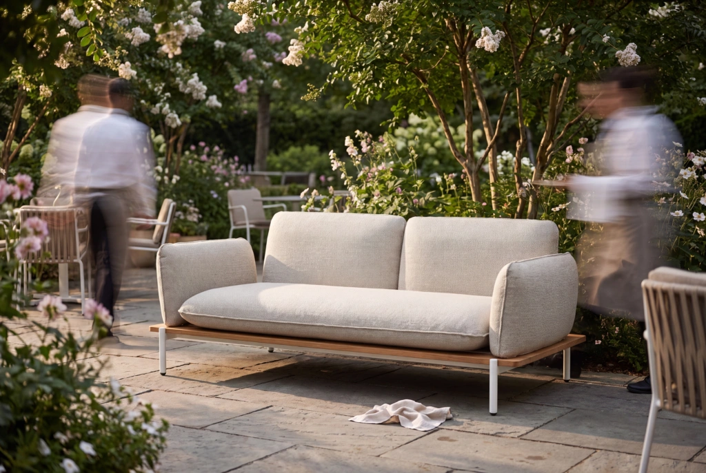 Pillow 2-Seat Sofa setting