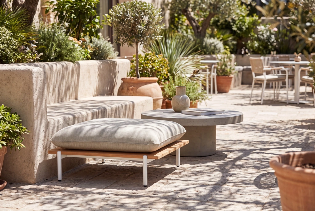 Pillow Footstool setting