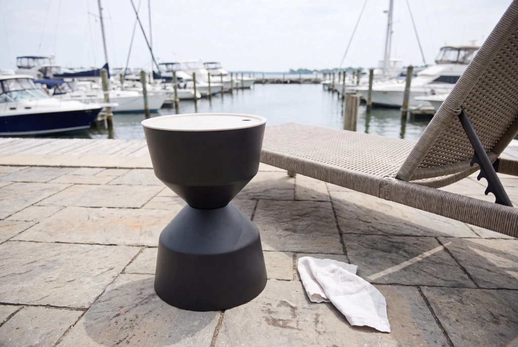 Balance Side Table setting