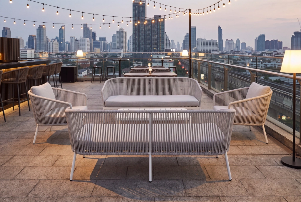 Captiva 3-Seat Sofa With Rope setting