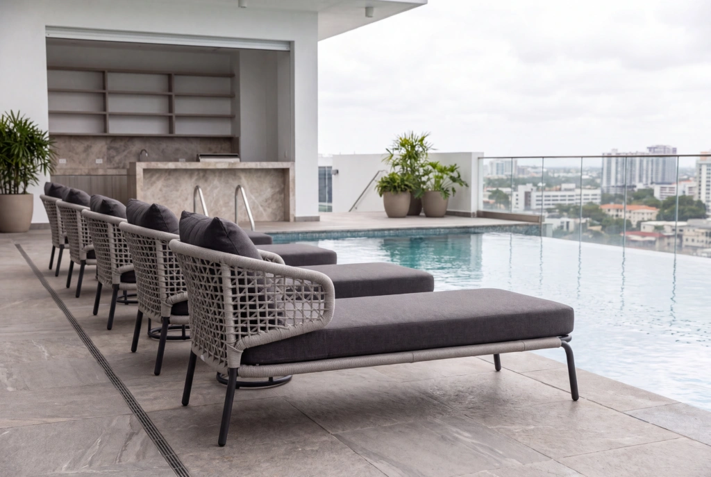 Fiji Sunlounger With Arms setting
