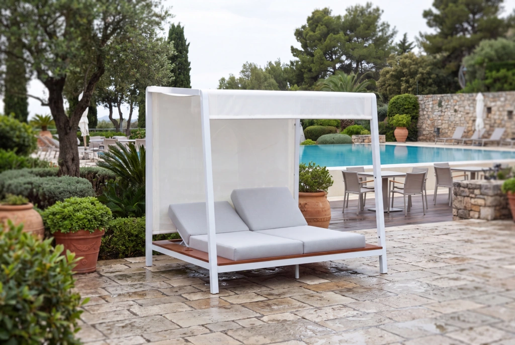 Gulf Cabana With Adjustable Shade setting