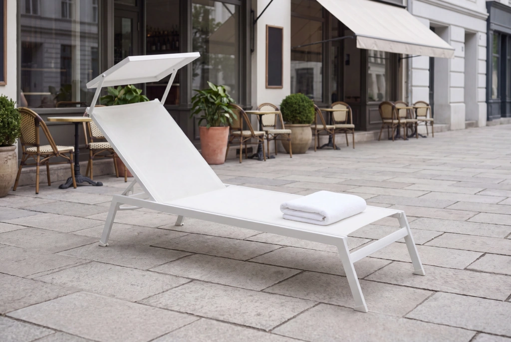Jupiter Sunlounger With Shade setting