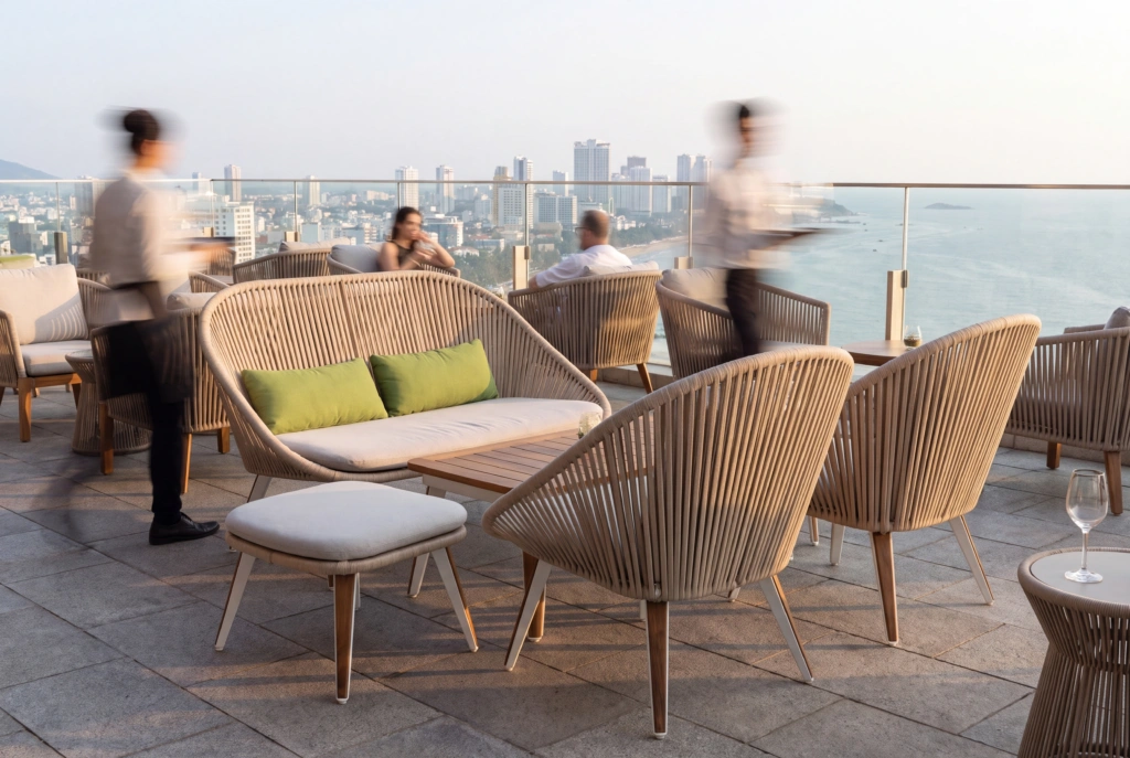 Monaco Lounge Armchair Strap setting