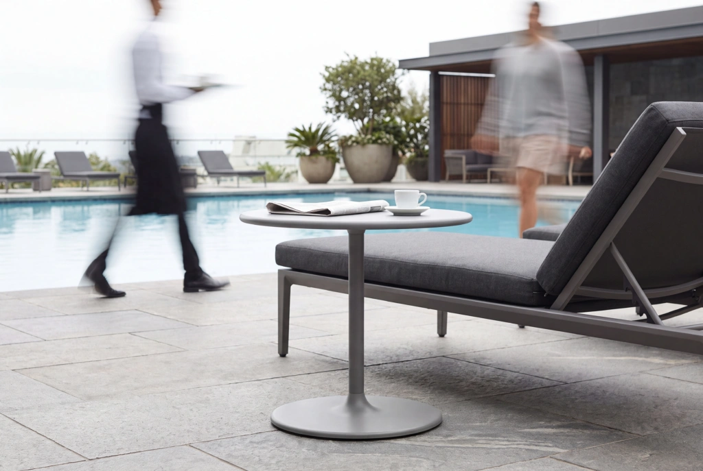 Vienna Side Table Trumpet Base setting