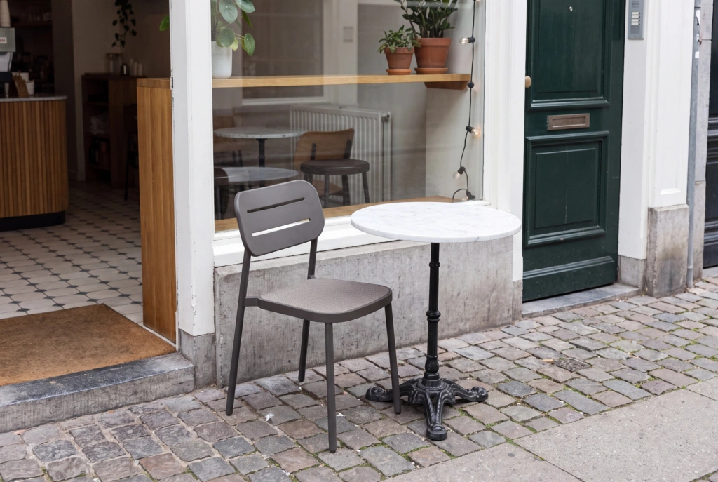 Oval Dining Chair – Sling setting