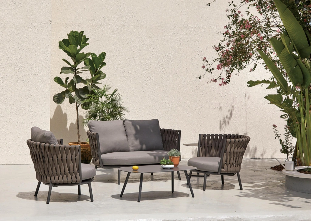 Cayman Lounge Set With Cayman Coffee Table 2