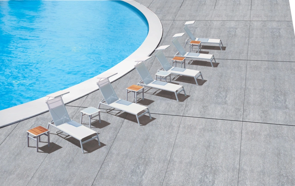 Jupiter Sunlounger With Shade With Jupiter End Table With Teak 2