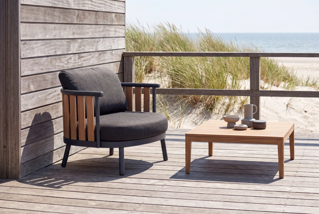 Vatican FT Lounge Armchair setting