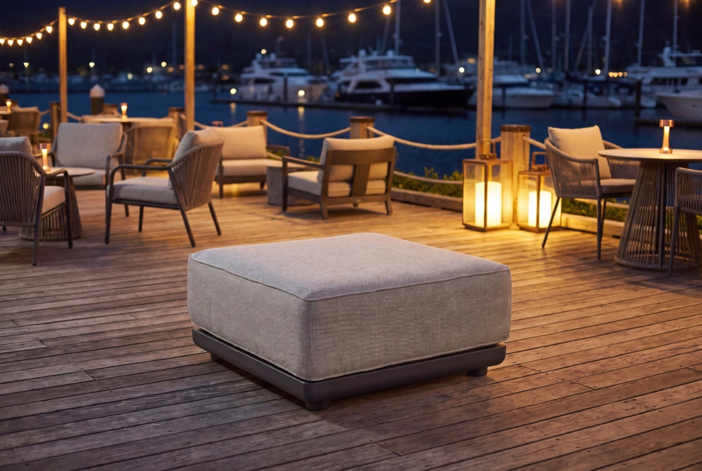 Block Ottoman setting