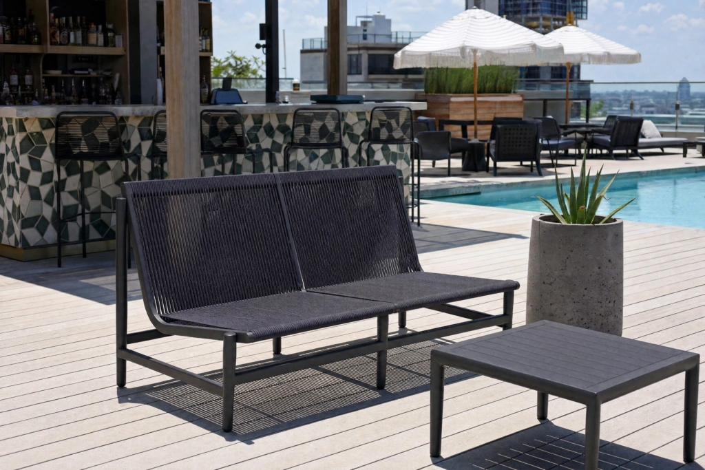 String 2-Seat Sofa setting